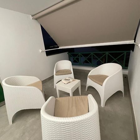Izaro Apartamento Atico De Lujo Cerca De Playa Dorada Playa Blanca  Buitenkant foto