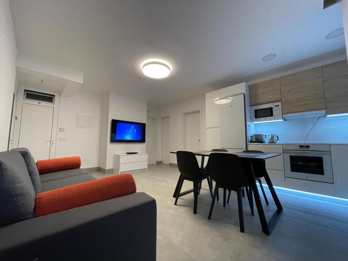 Izaro Apartamento Atico De Lujo Cerca De Playa Dorada Playa Blanca  Buitenkant foto