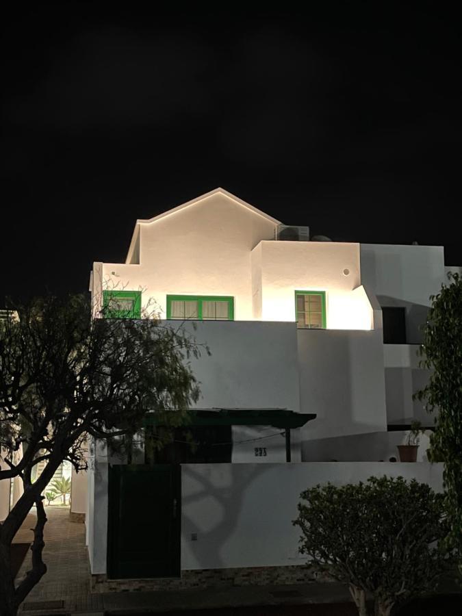 Izaro Apartamento Atico De Lujo Cerca De Playa Dorada Playa Blanca  Buitenkant foto