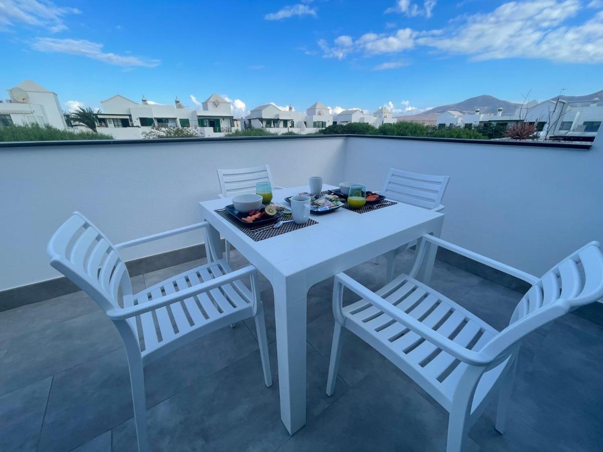 Izaro Apartamento Atico De Lujo Cerca De Playa Dorada Playa Blanca  Buitenkant foto