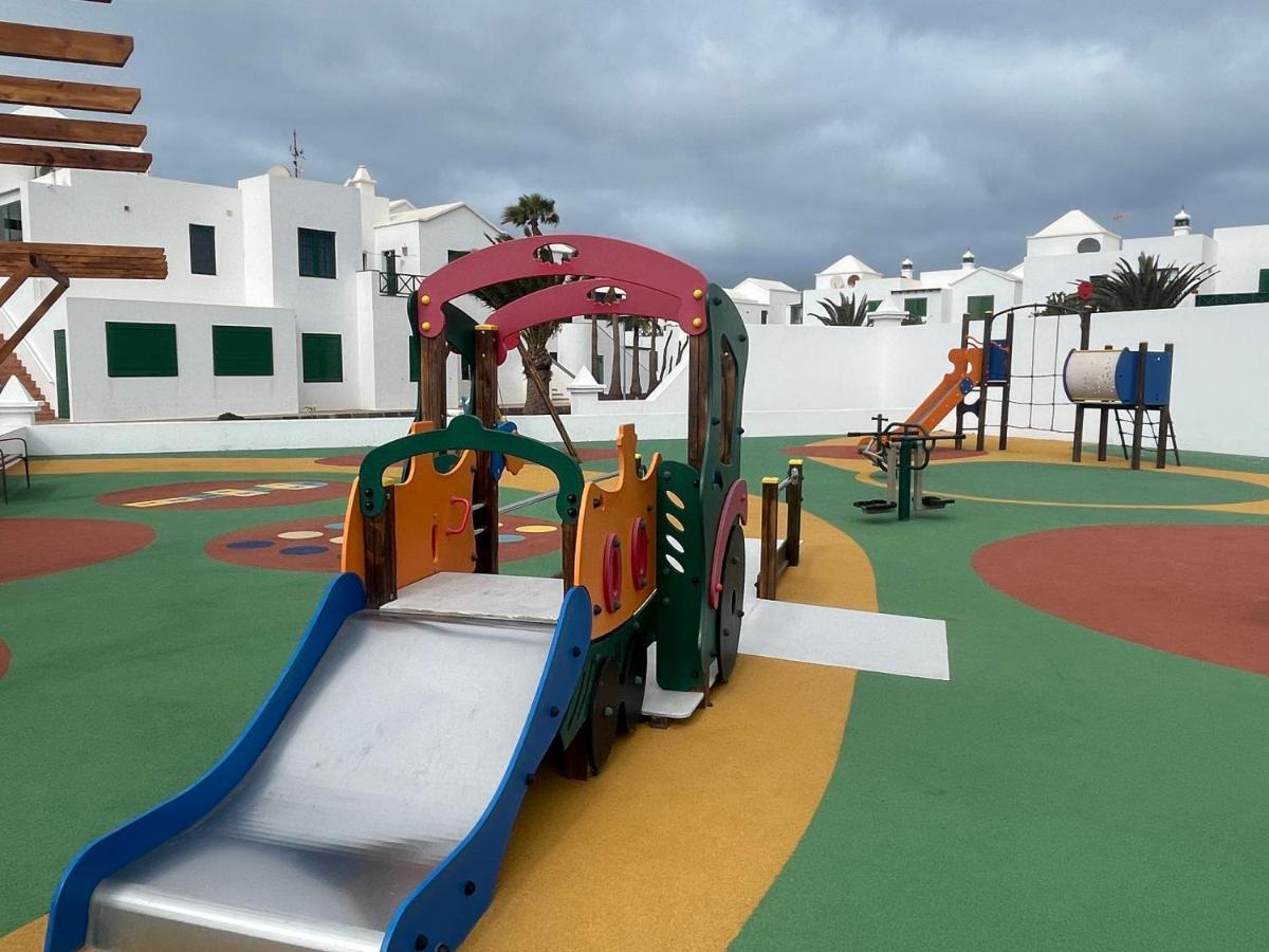 Izaro Apartamento Atico De Lujo Cerca De Playa Dorada Playa Blanca  Buitenkant foto