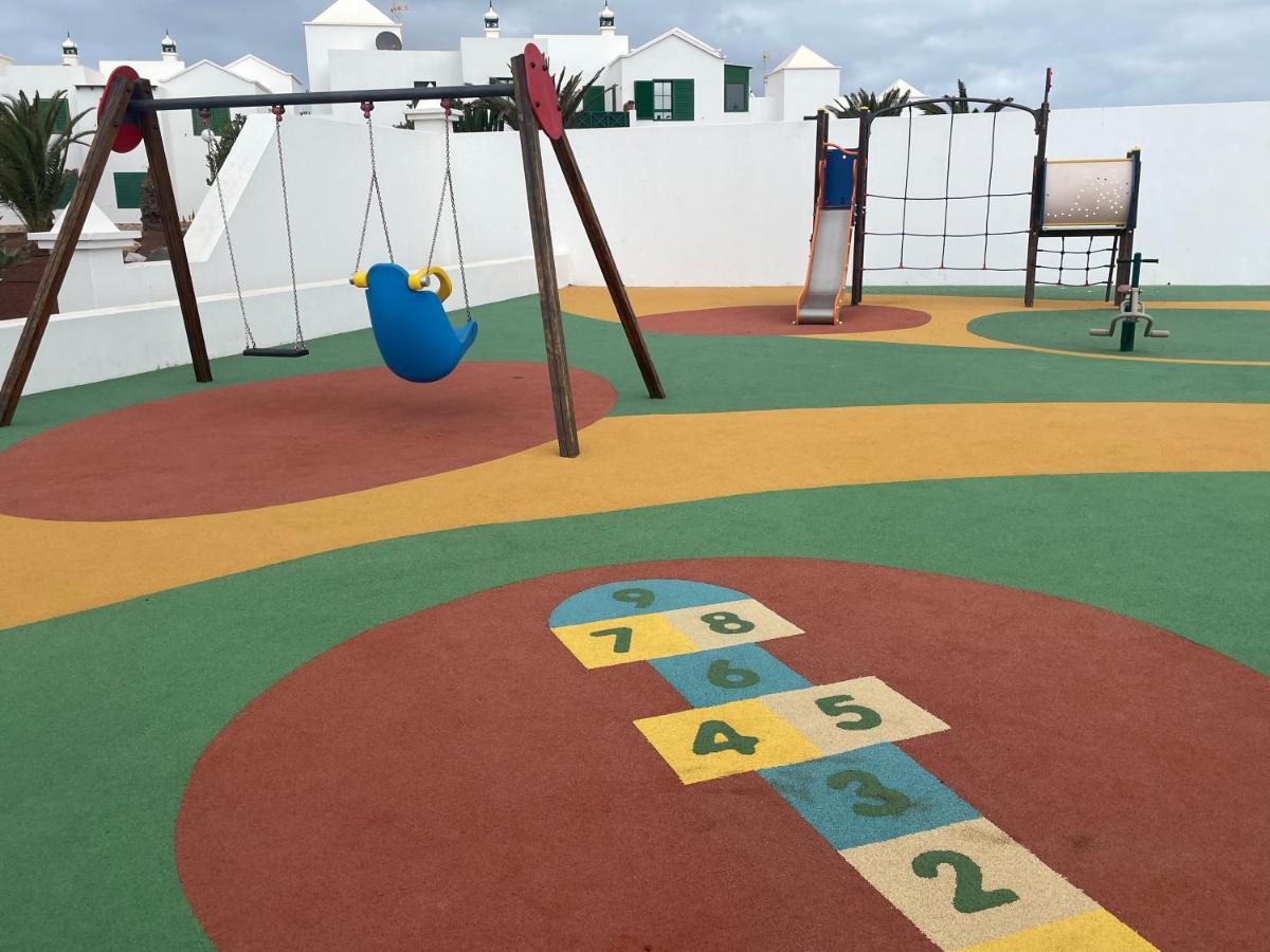 Izaro Apartamento Atico De Lujo Cerca De Playa Dorada Playa Blanca  Buitenkant foto