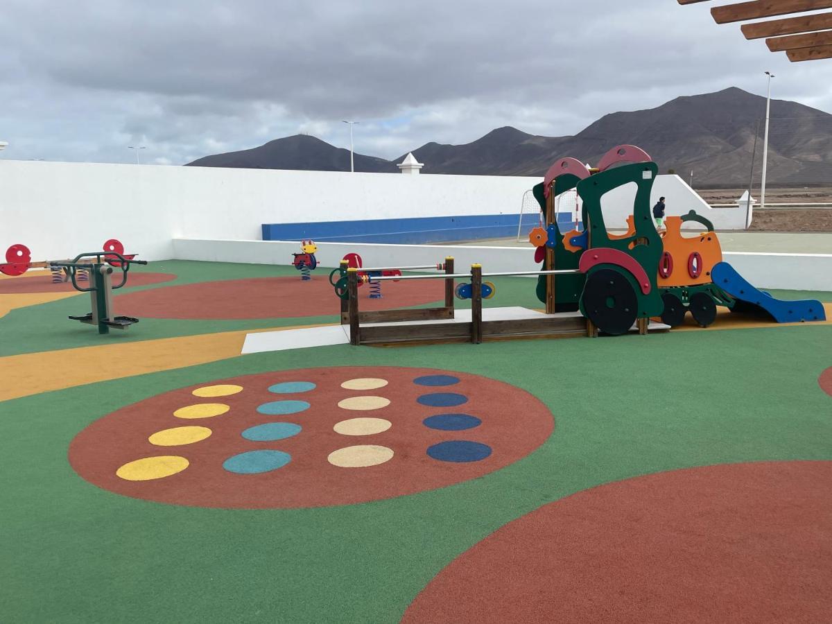 Izaro Apartamento Atico De Lujo Cerca De Playa Dorada Playa Blanca  Buitenkant foto