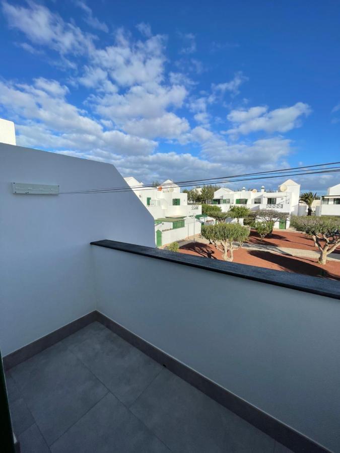 Izaro Apartamento Atico De Lujo Cerca De Playa Dorada Playa Blanca  Buitenkant foto