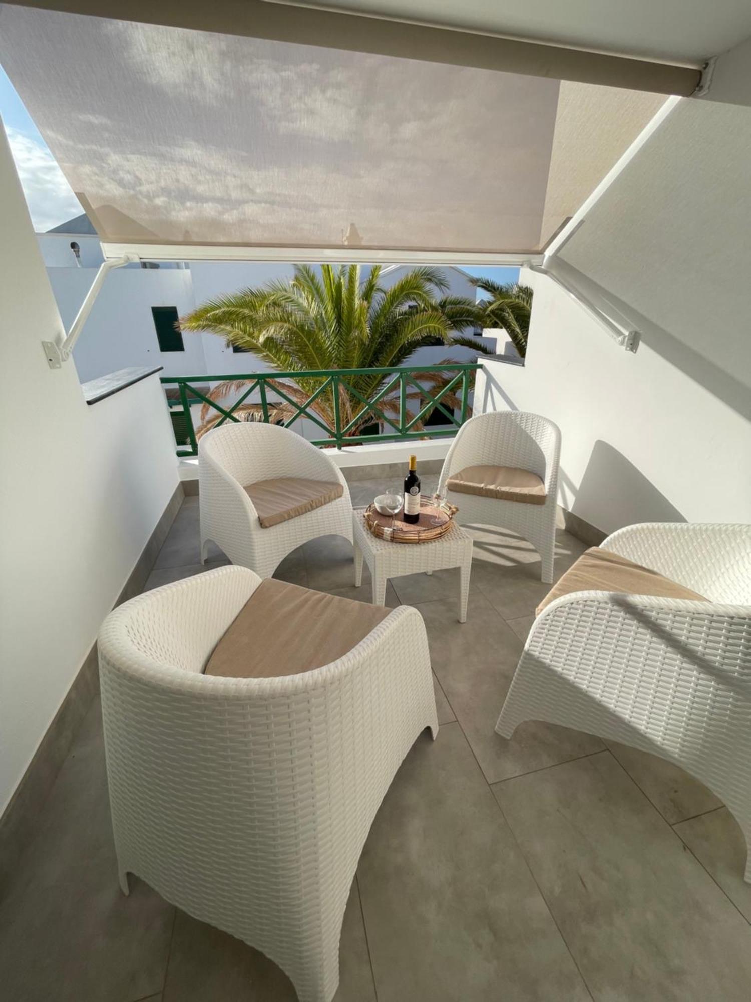 Izaro Apartamento Atico De Lujo Cerca De Playa Dorada Playa Blanca  Buitenkant foto