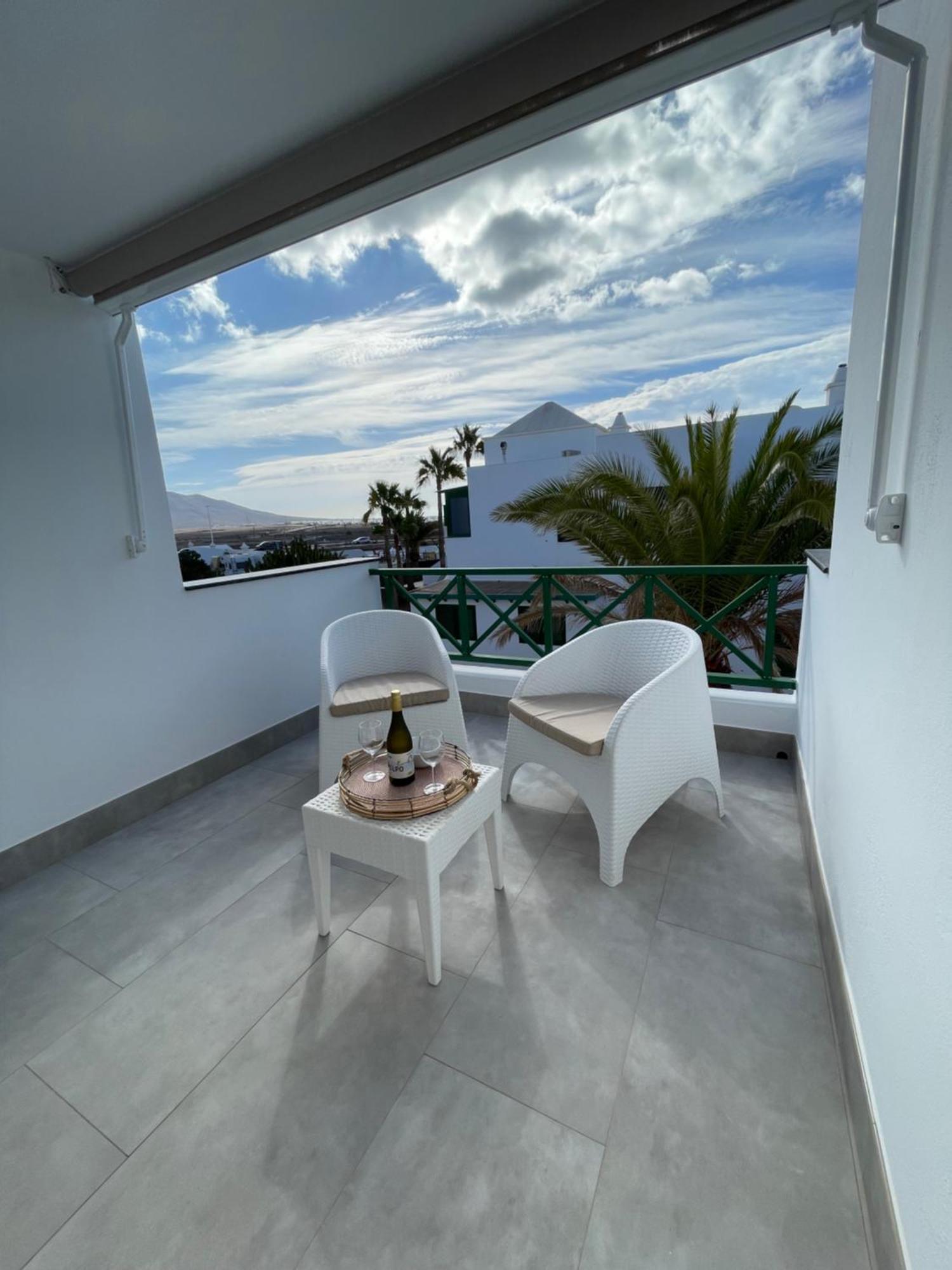 Izaro Apartamento Atico De Lujo Cerca De Playa Dorada Playa Blanca  Buitenkant foto