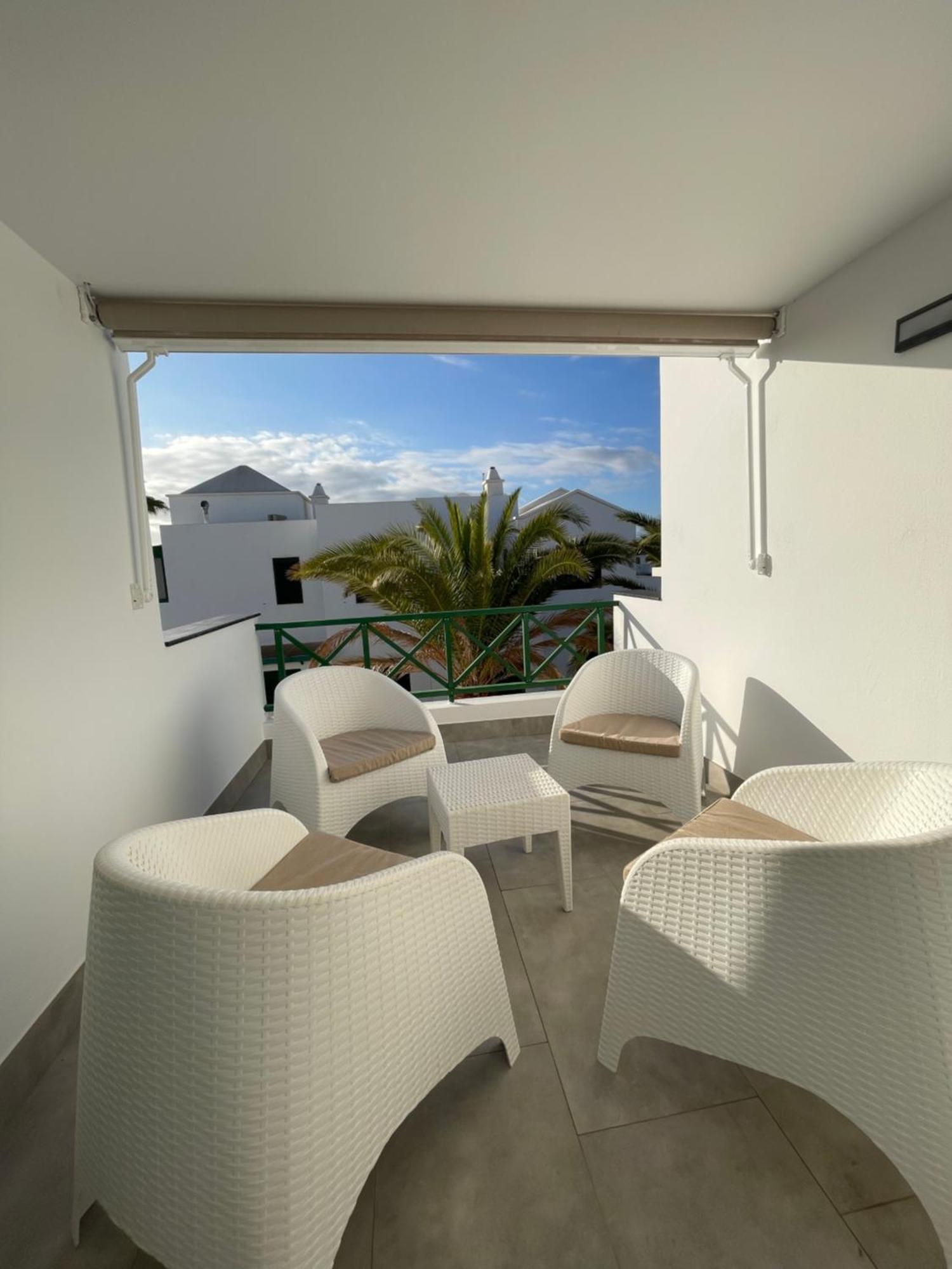 Izaro Apartamento Atico De Lujo Cerca De Playa Dorada Playa Blanca  Buitenkant foto